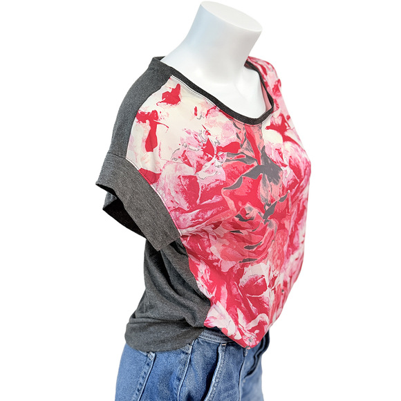 Apt. 9 Floral Short Sleeve Top Pink Grey Flowers MP PM medium petite tops - Picture 2 of 8